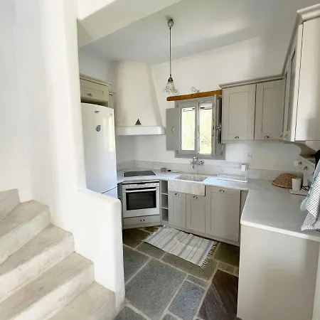 Cozy & Simple Cycladic House With Sea-view Holiday home *