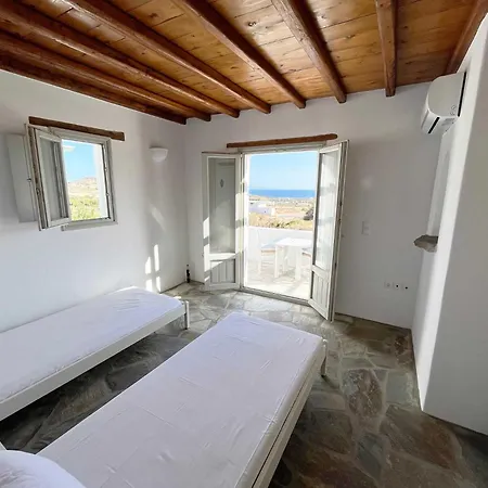 Cozy & Simple Cycladic House With Sea-view Alikí